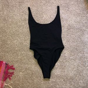 📷High Leg, Low Back One Piece📷